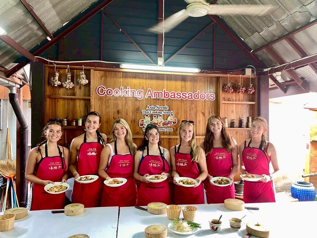 One journey, many flavors… and even more laughter. Swipe to see the sisterhood in full bloom at Asia Scenic 💐  Memories Served Not just food, but friendship. And flavors you’ll never forget. 