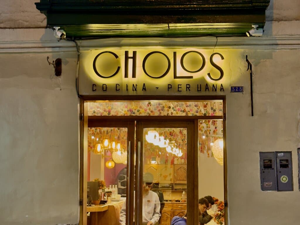 Calle Plateros 323 - Cholos Cocina Peruana