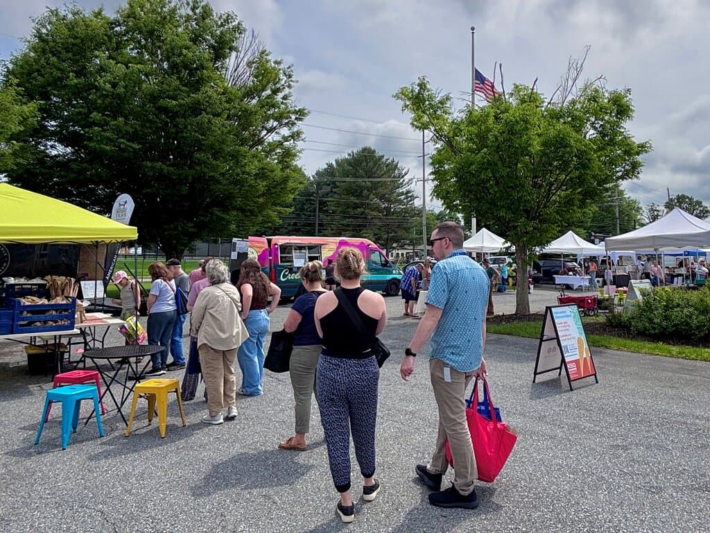 KSQ Farmers Market is easily accessible with plenty of free parking on site.