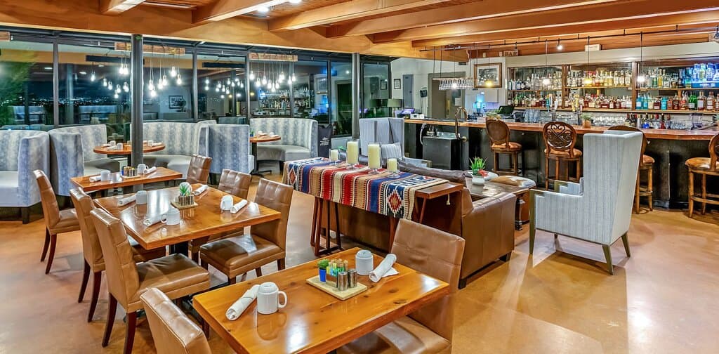 Lookout Bar and Grill