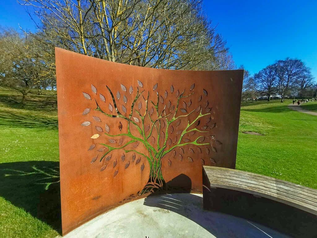 Visited on Wednesday, 26th March 2025. Located within the Essex University Wivenhoe Campus, this nature reserve has been in place in various forms since the 1800's but only became part of the campus in the 1960's. No dedicated parking for the park, but visitor parking for the University does the job