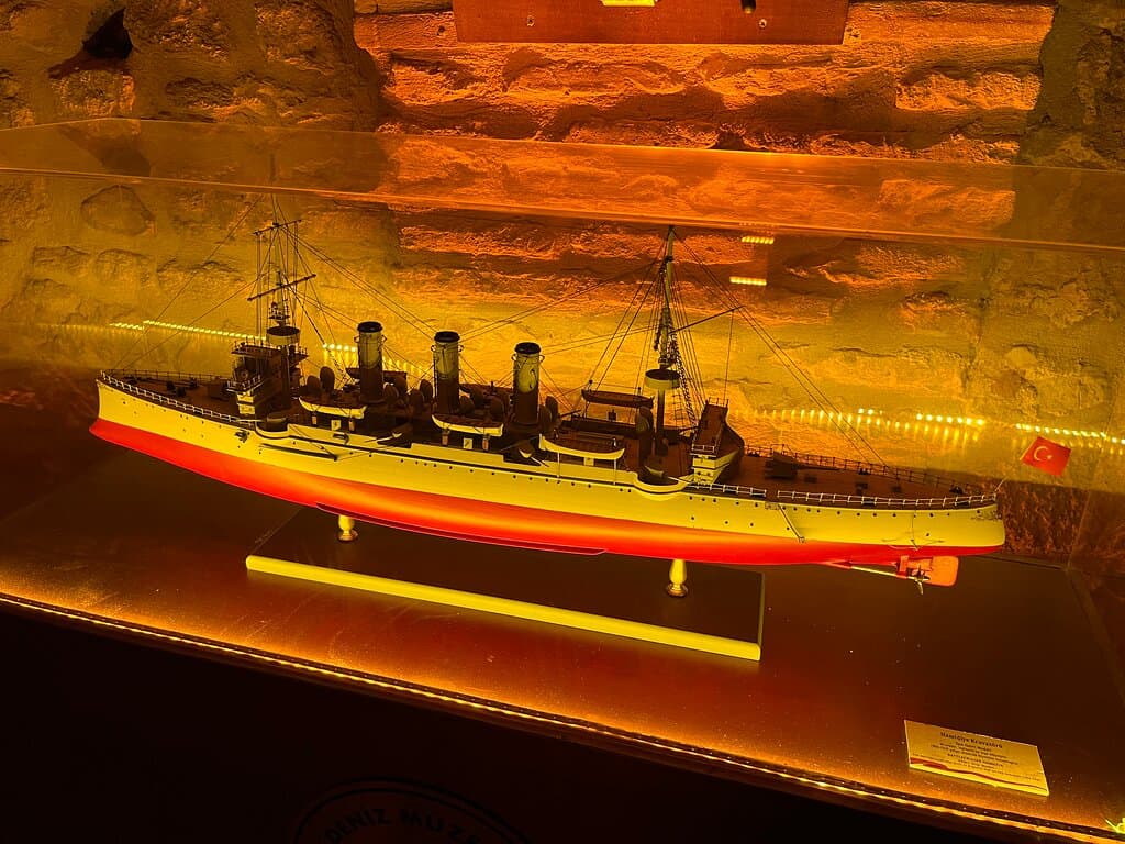 Cimenlik Castle (Kale-i Sultaniye)