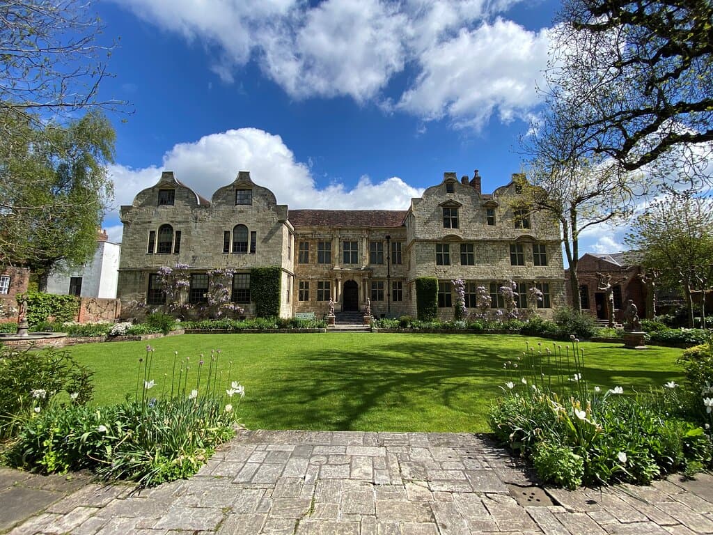 Find this beautiful house in the shadow of York Minster