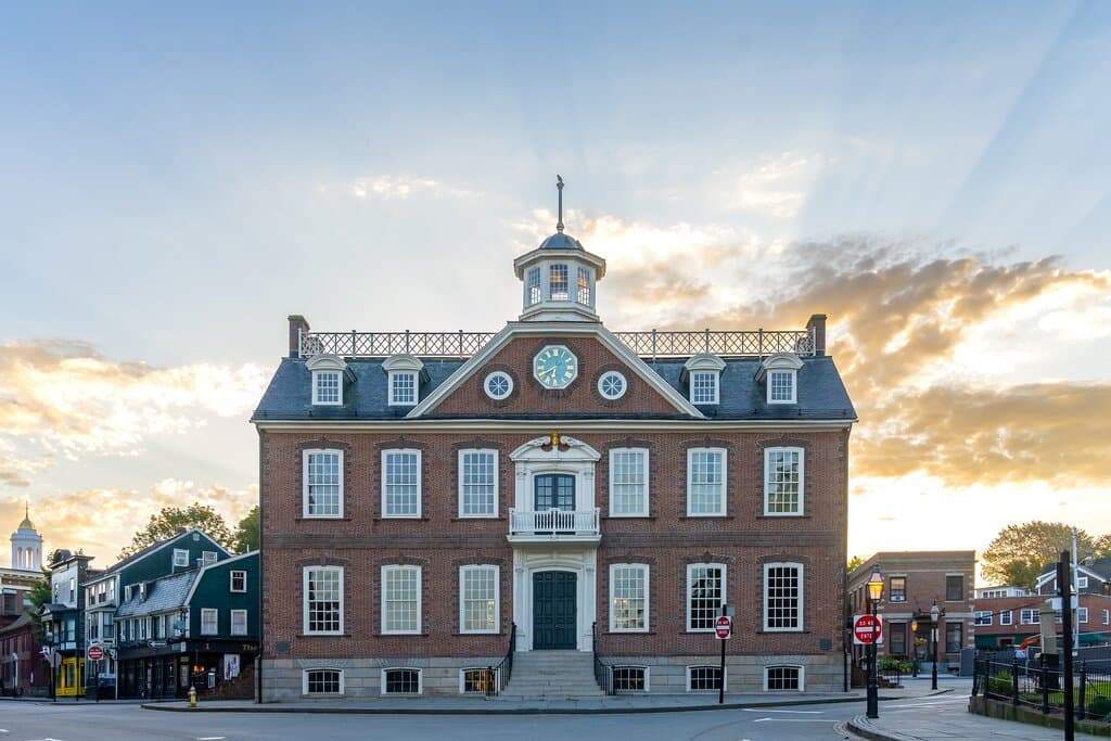 Colony House, Washington Square, Newport. 2023.
