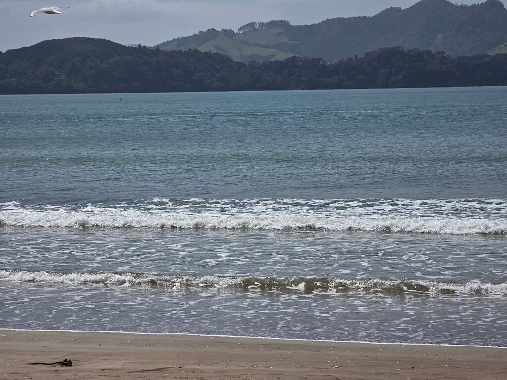 Peaceful. Clean, great views, nice e sand