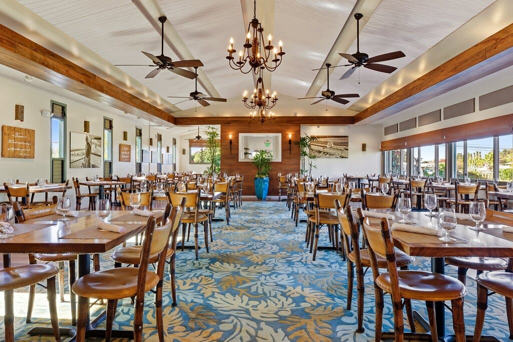 At Merriman’s on the Big Island, you’ll enjoy a menu of fresh island flavors, a extensive wine list and cozy upcountry dining with warm Hawaiian hospitality.