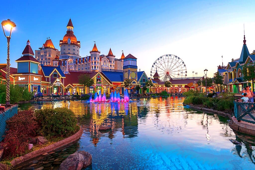 Evening Sochi Park