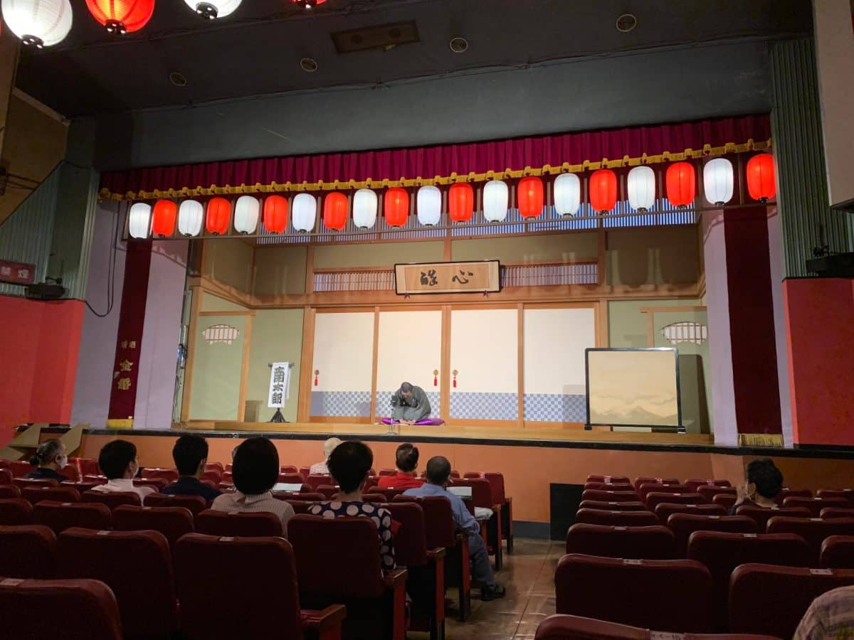 Immersive Cultural Atmosphere