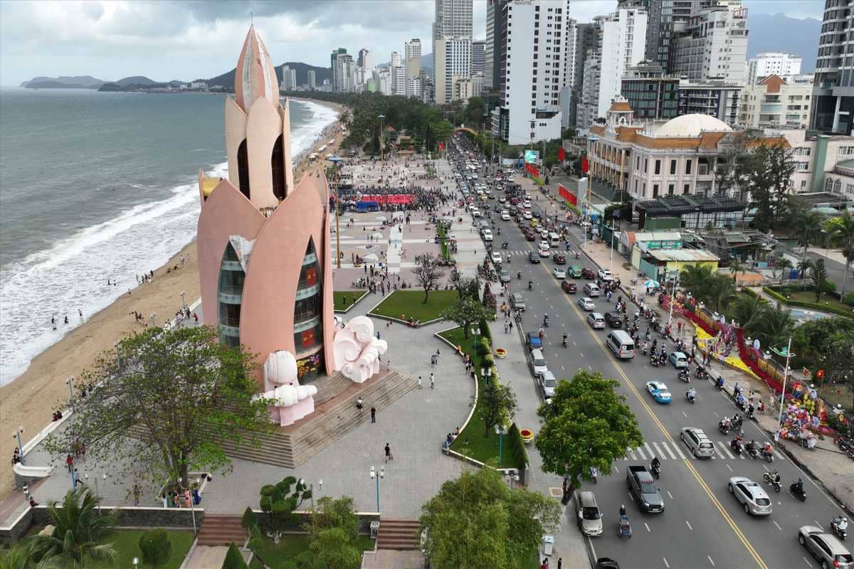 Beachfront Promenade