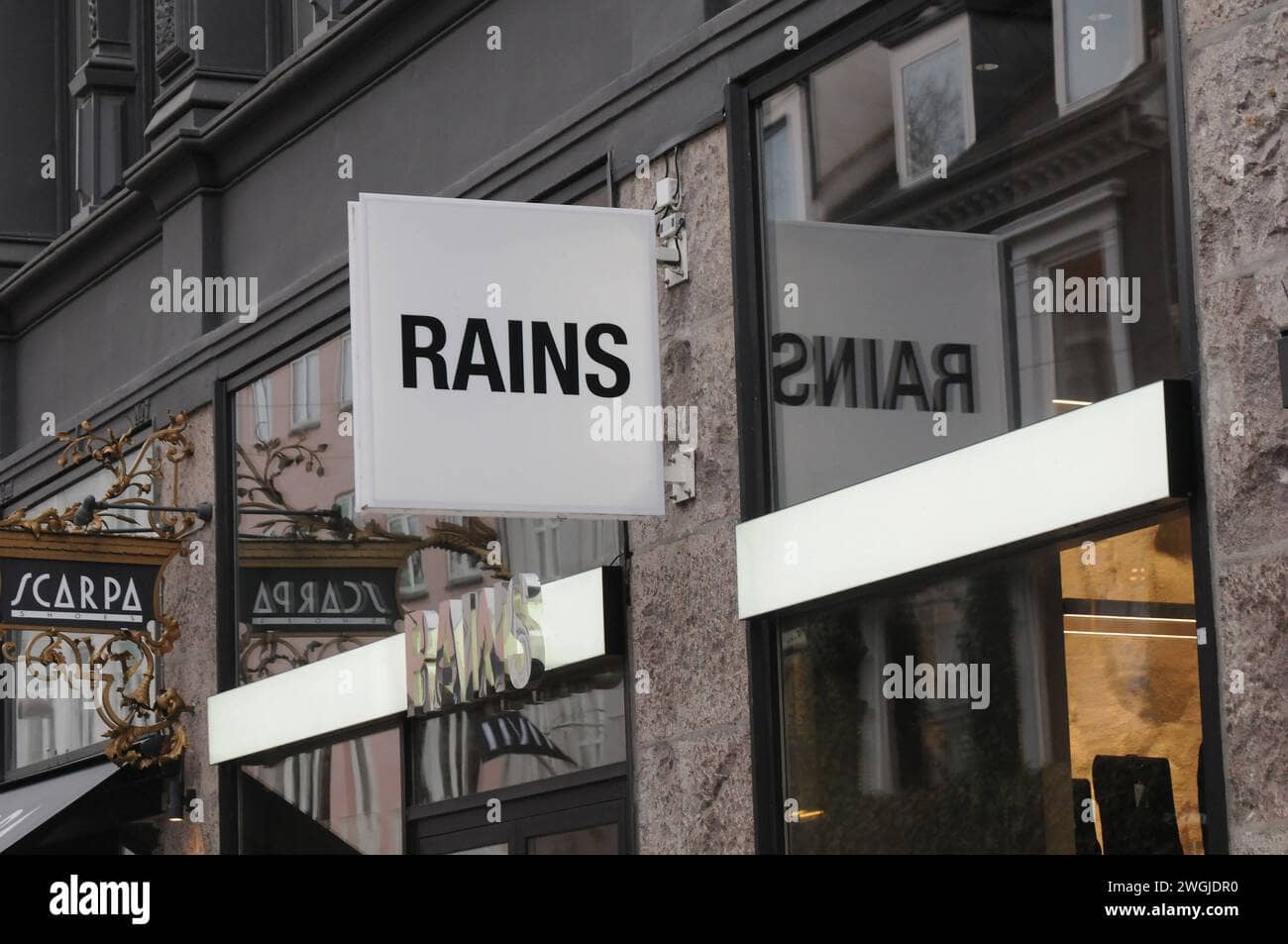 Innovative Storefronts