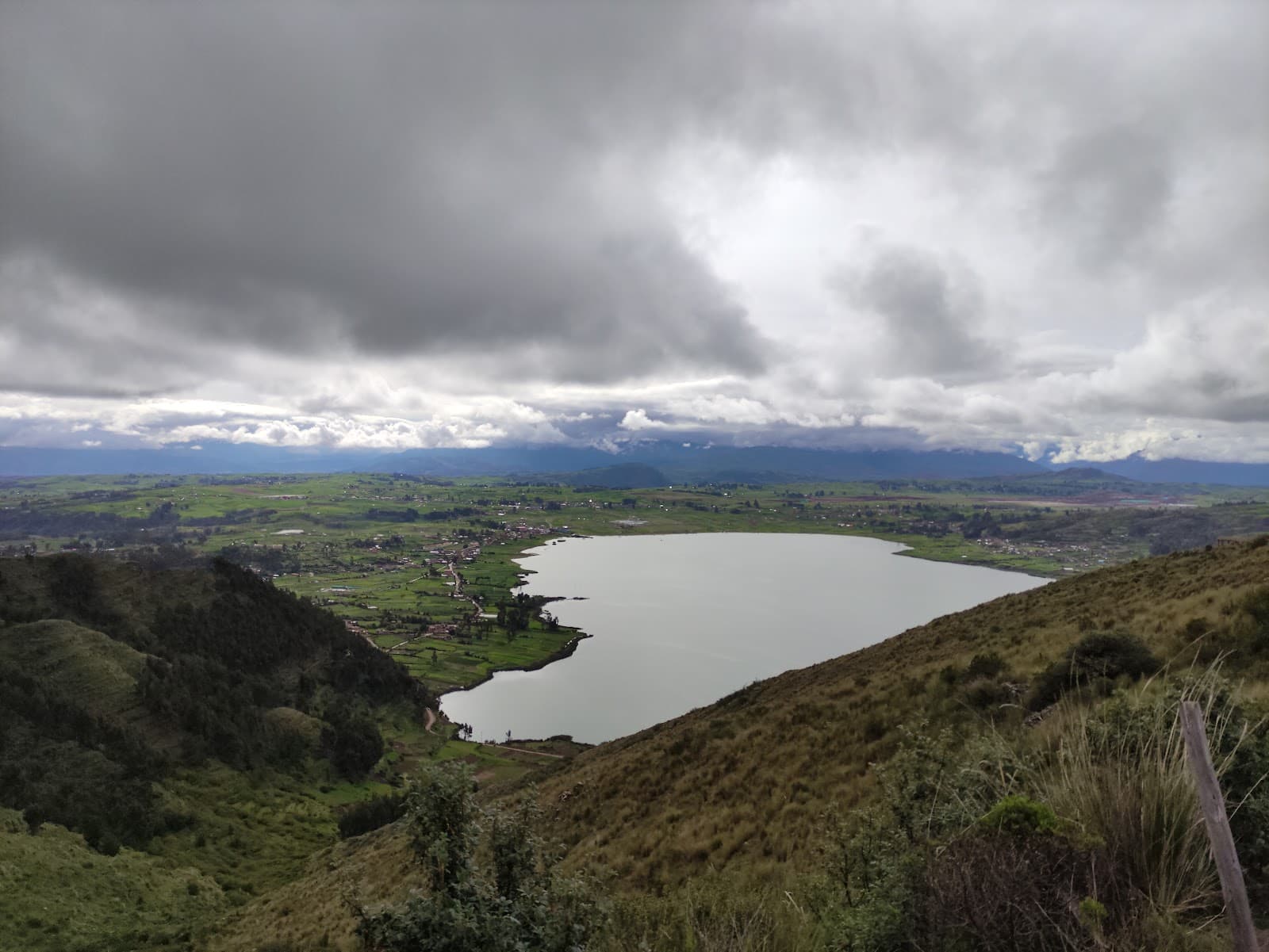 Piuray Lake - Image 1