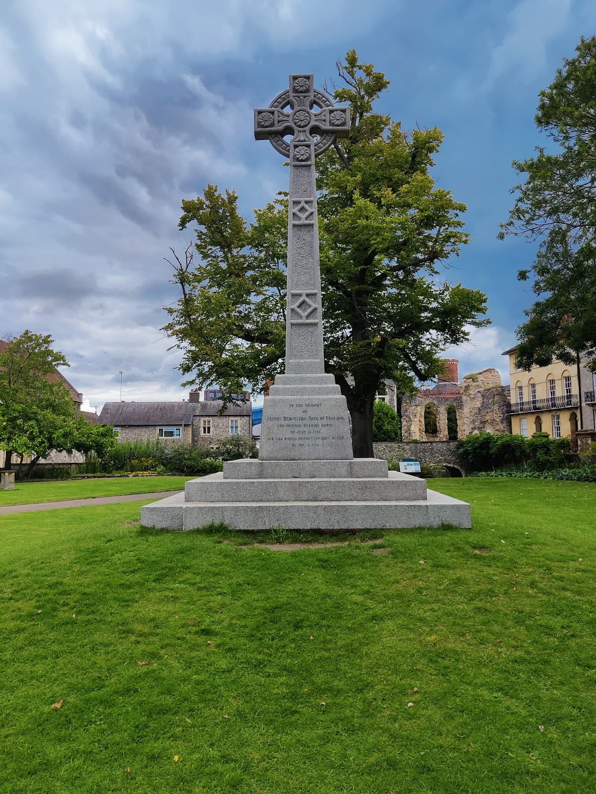 Forbury Gardens Reading - Image 1