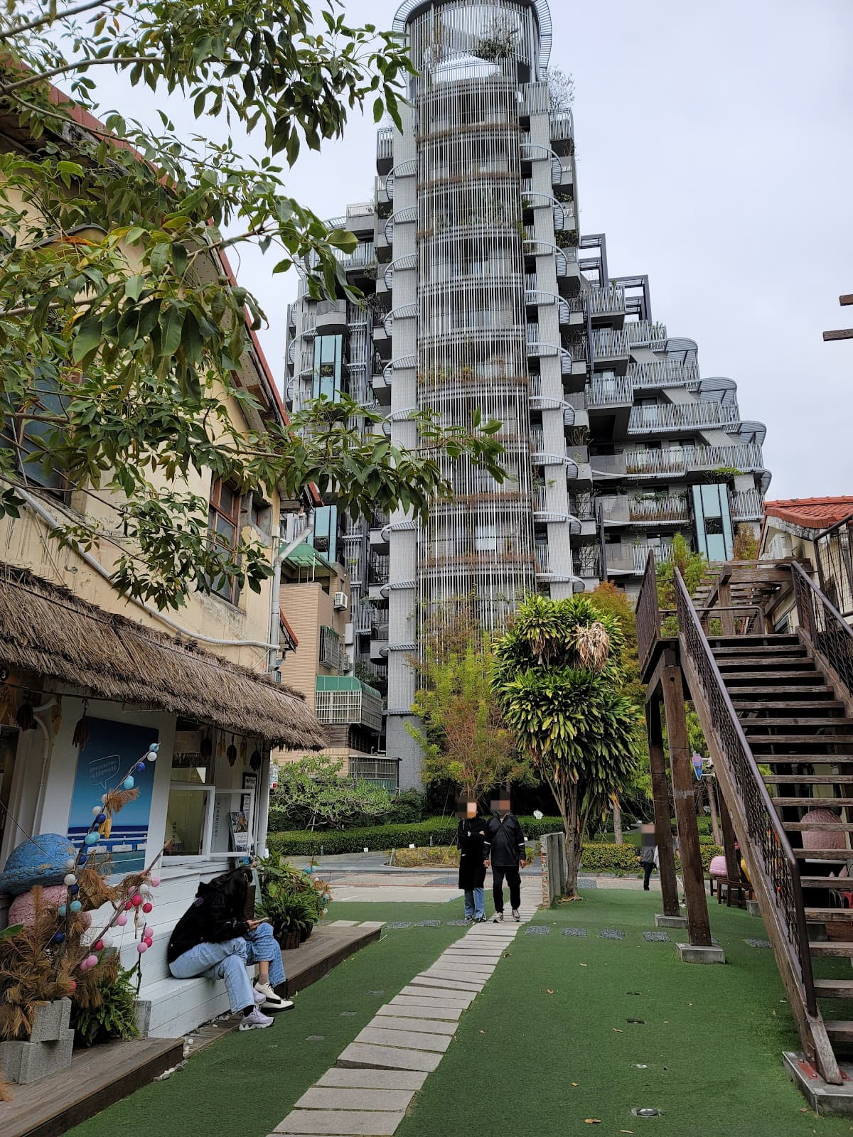 Shenji New Village - Image 1