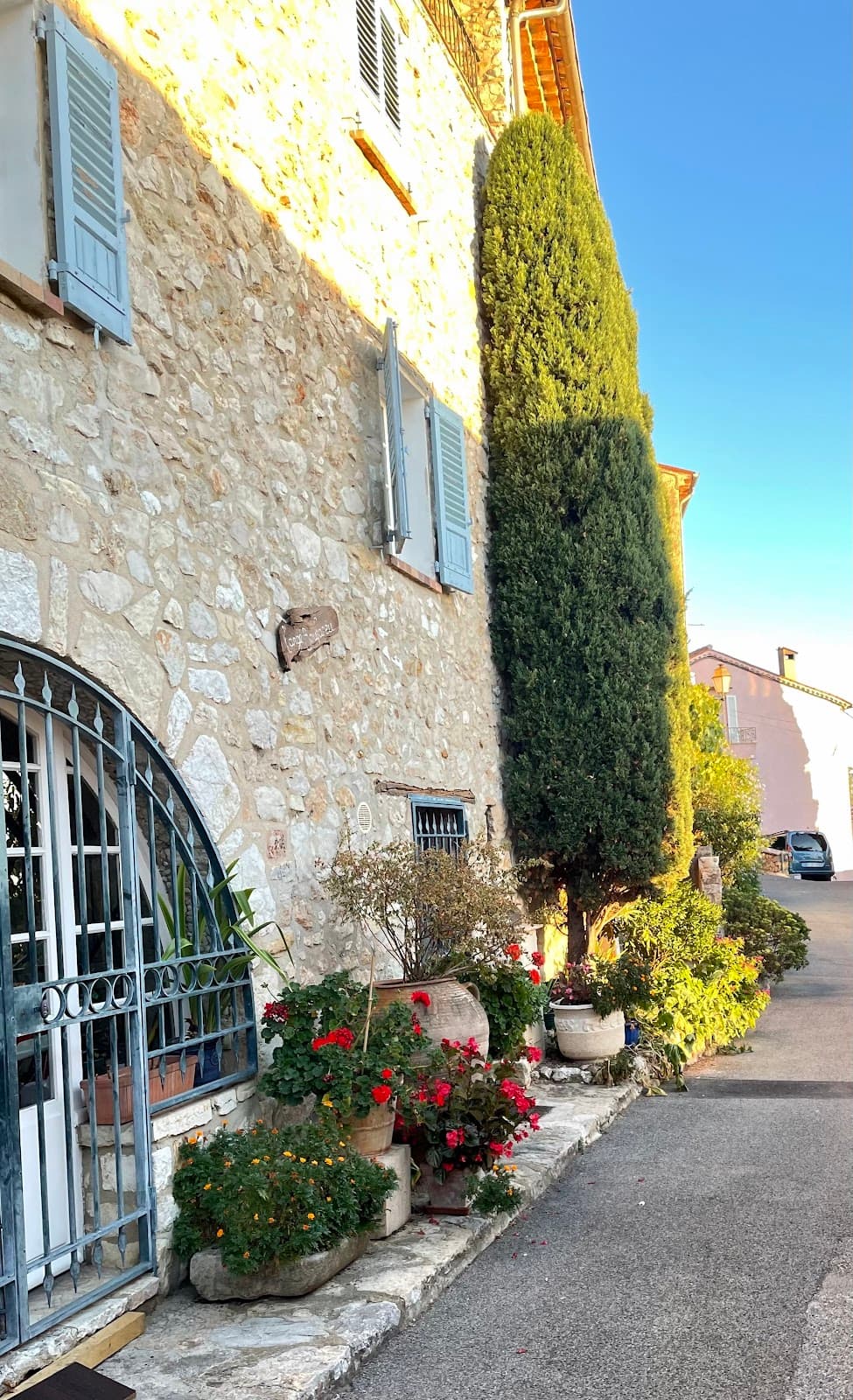 Cabris Village - Image 1