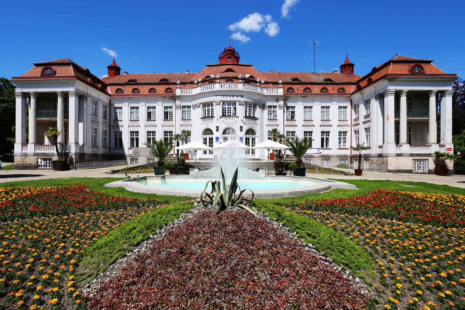 Elizabeth Spa (Alžbětiny Lázně) Karlovy Vary - Image 1