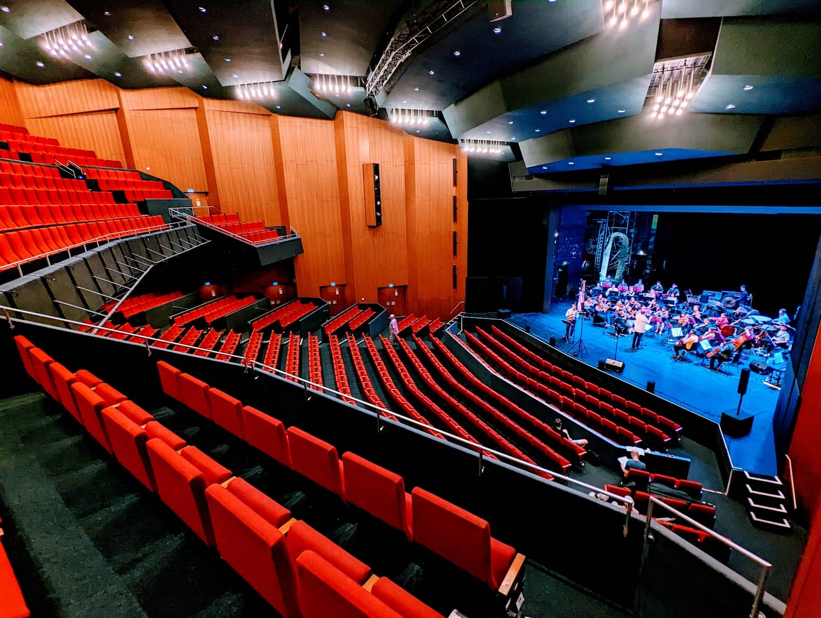 Comedy and Kabarett Shows