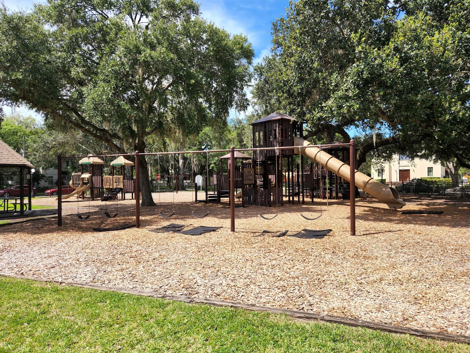 Park on Park - Image 1