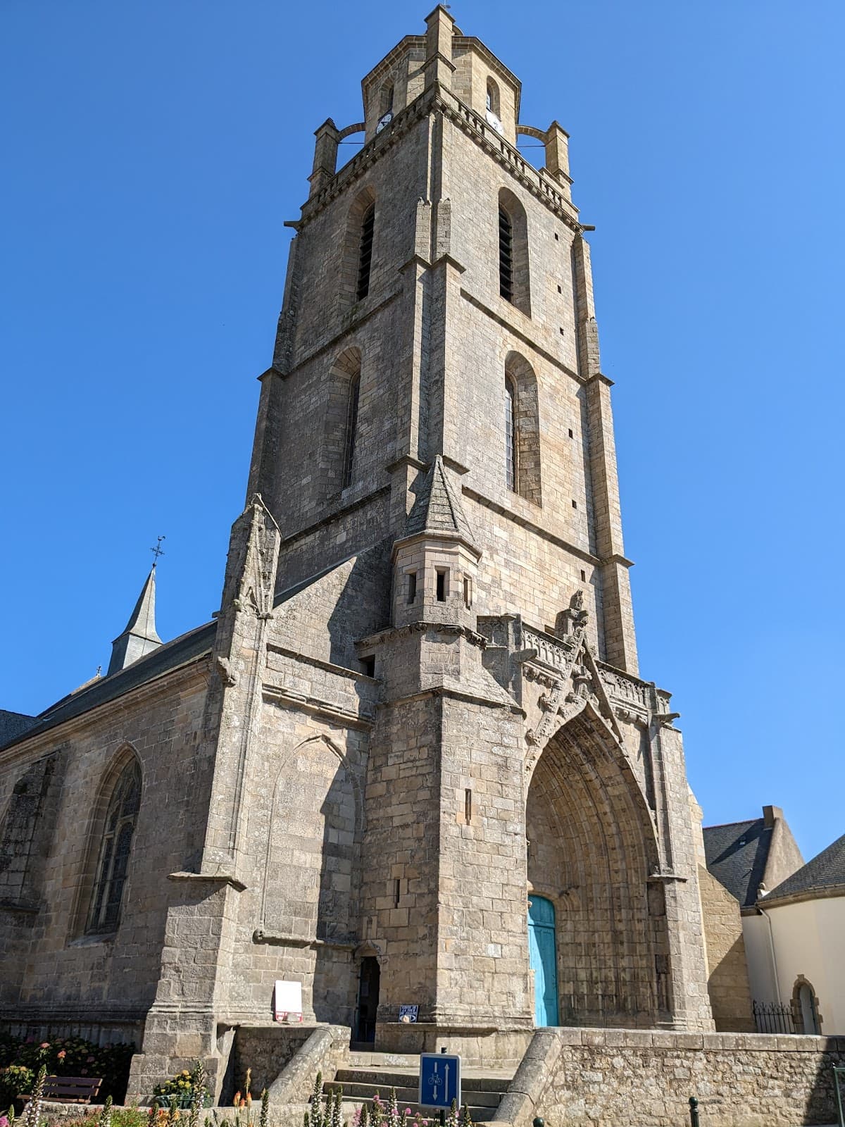 Église Saint-Guénolé Tower - Image 1