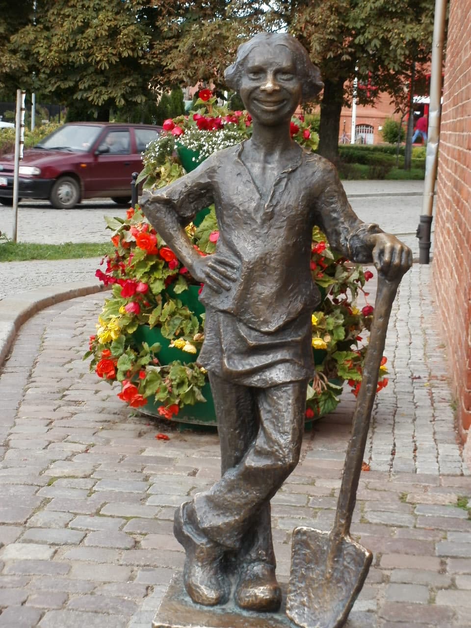 Piekarczyk Monument - Image 1