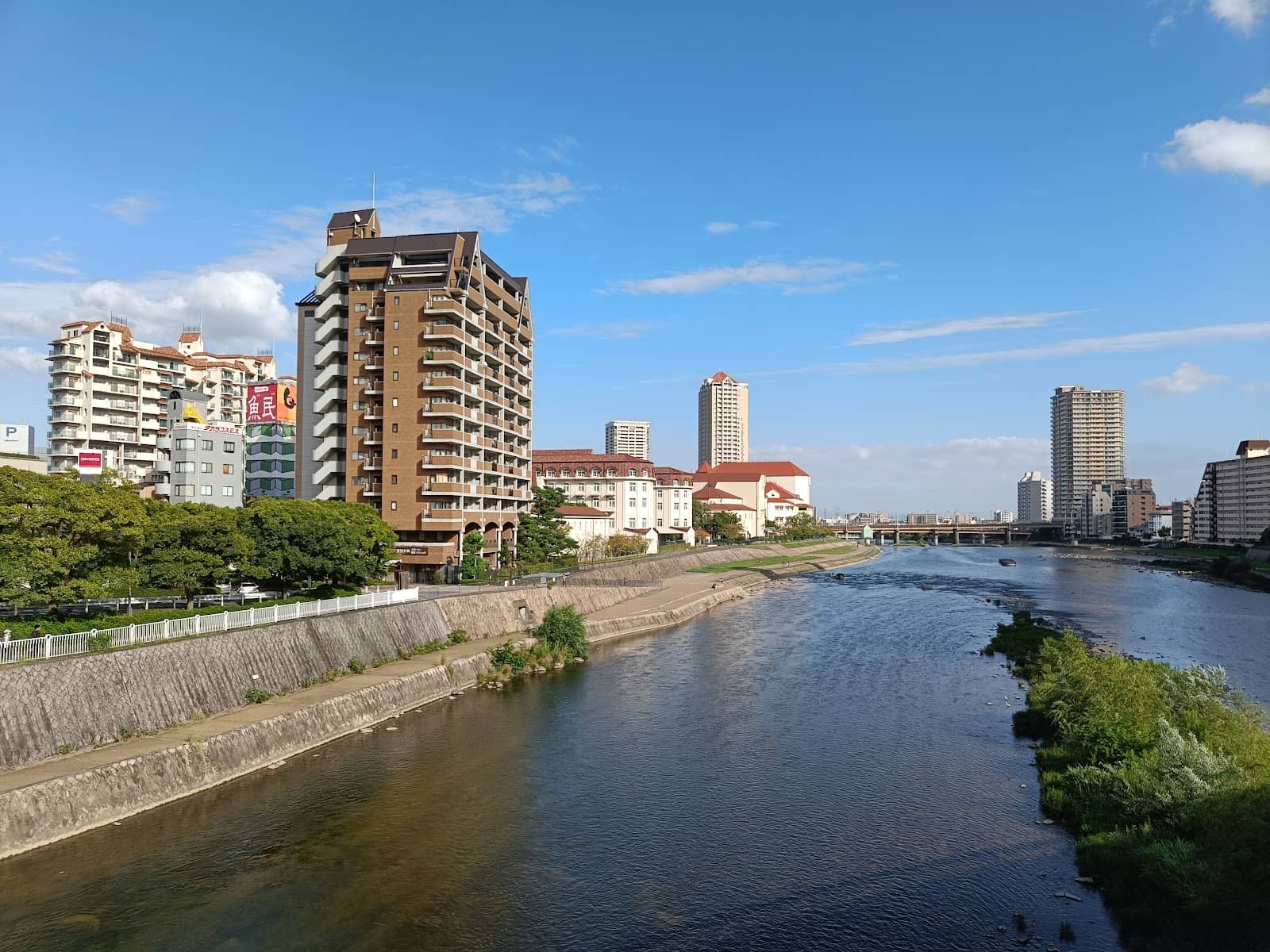 Elaborate Costumes & Sets