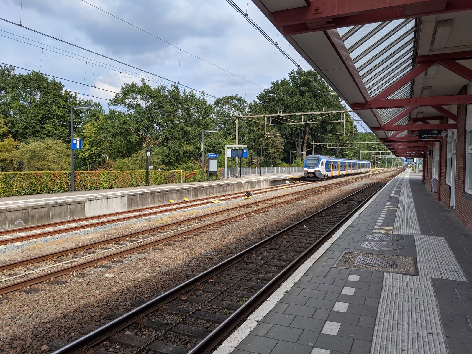 Ede-Wageningen Station - Image 1