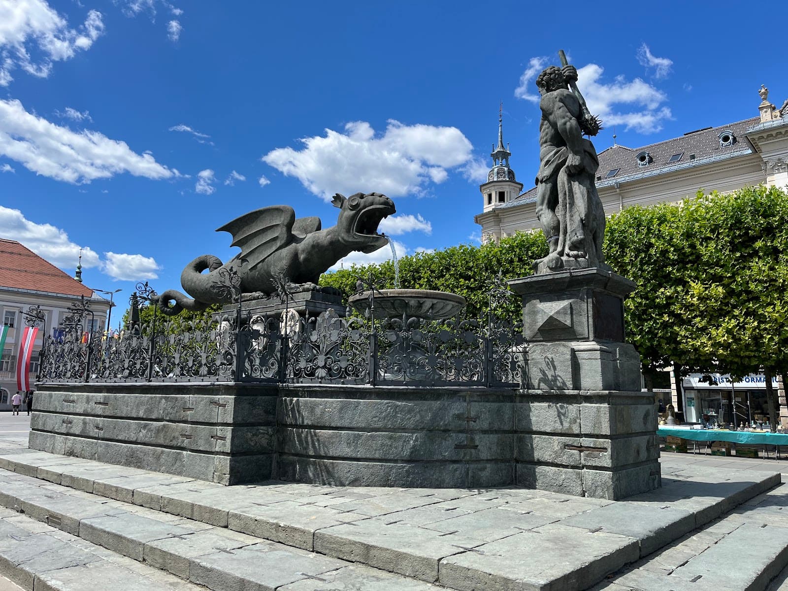 Neuer Platz and Lindwurm Fountain Klagenfurt - Image 1