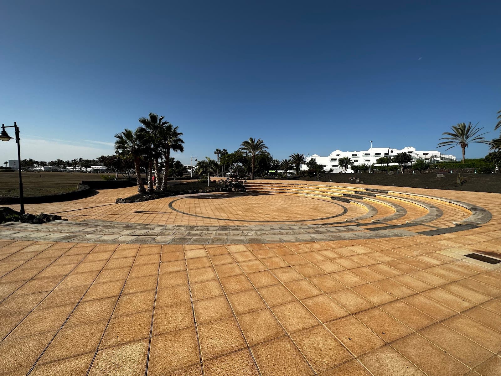 Plaza de las Naciones - Image 1