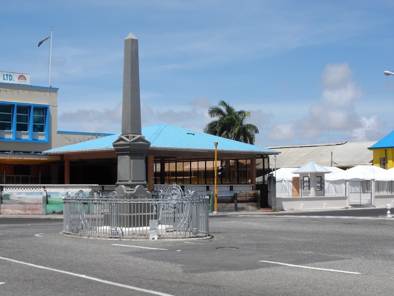 The Cenotaph (War Memorial) - Image 1