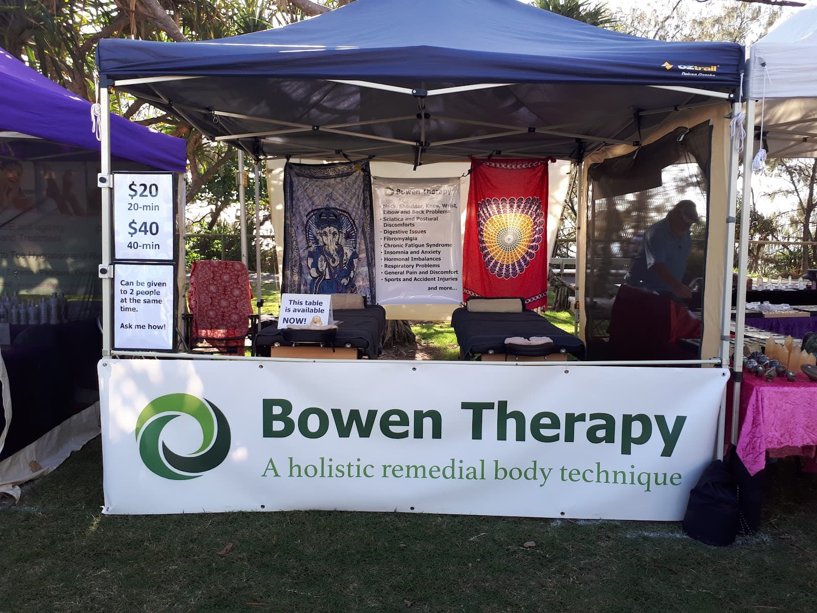 Burleigh Art and Craft Markets - Image 1