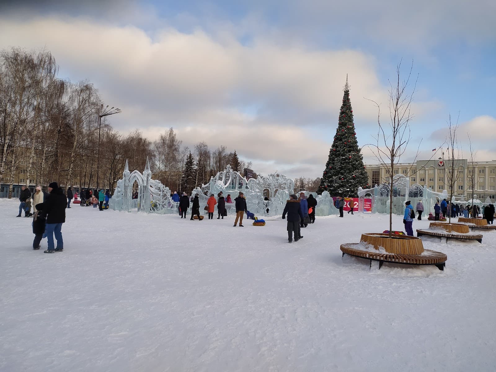 Izhevsk Esplanade (Central Square) - Image 1
