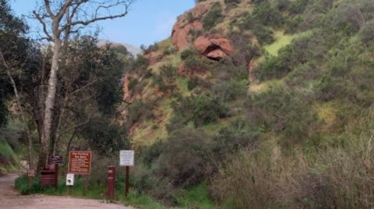 Red Rock Canyon Park - Image 1