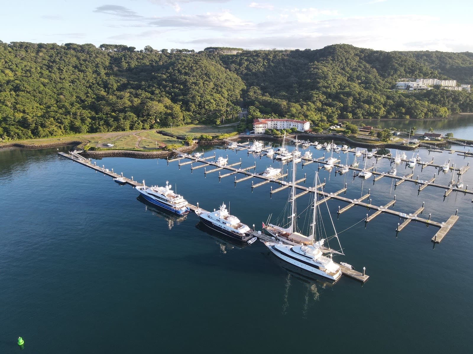 Marina Papagayo - Image 1