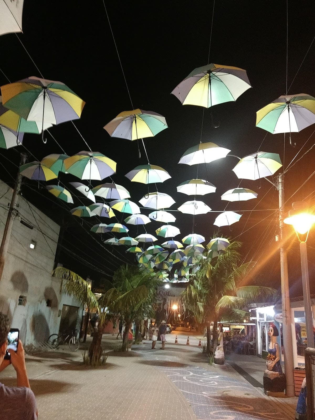 Rua das Piscinas Naturais - Image 1