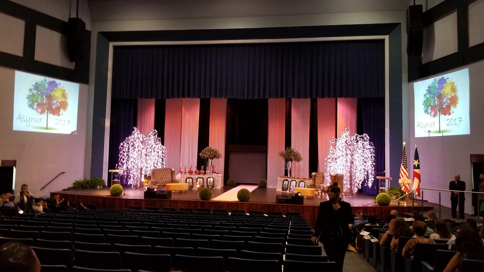 Guaynabo Performing Arts Center - Image 1