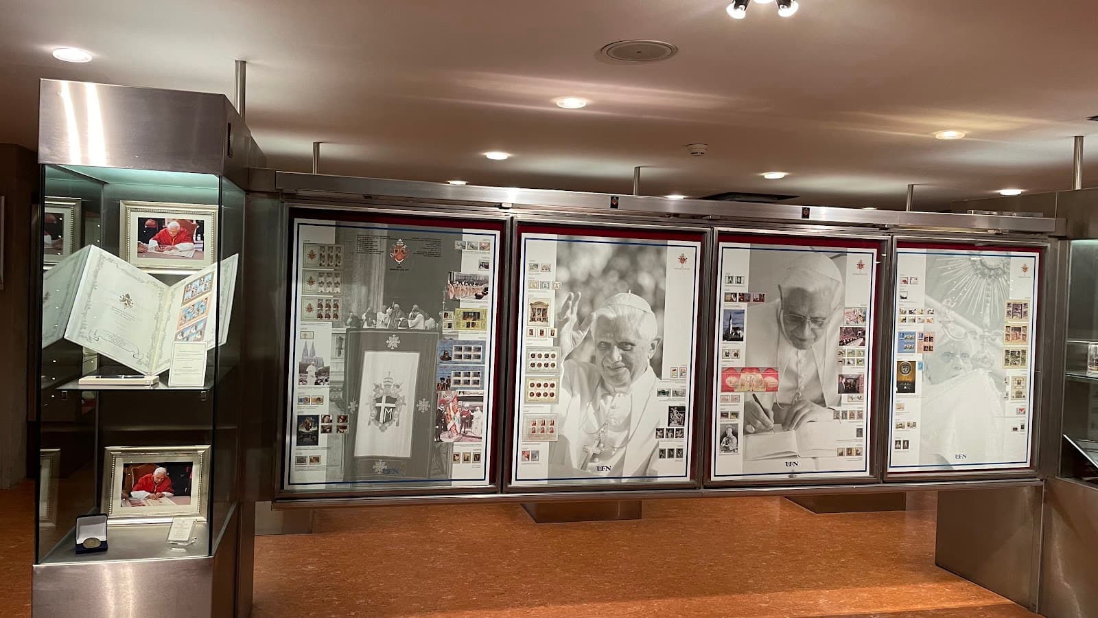 Vatican City Philatelic Office - Image 1