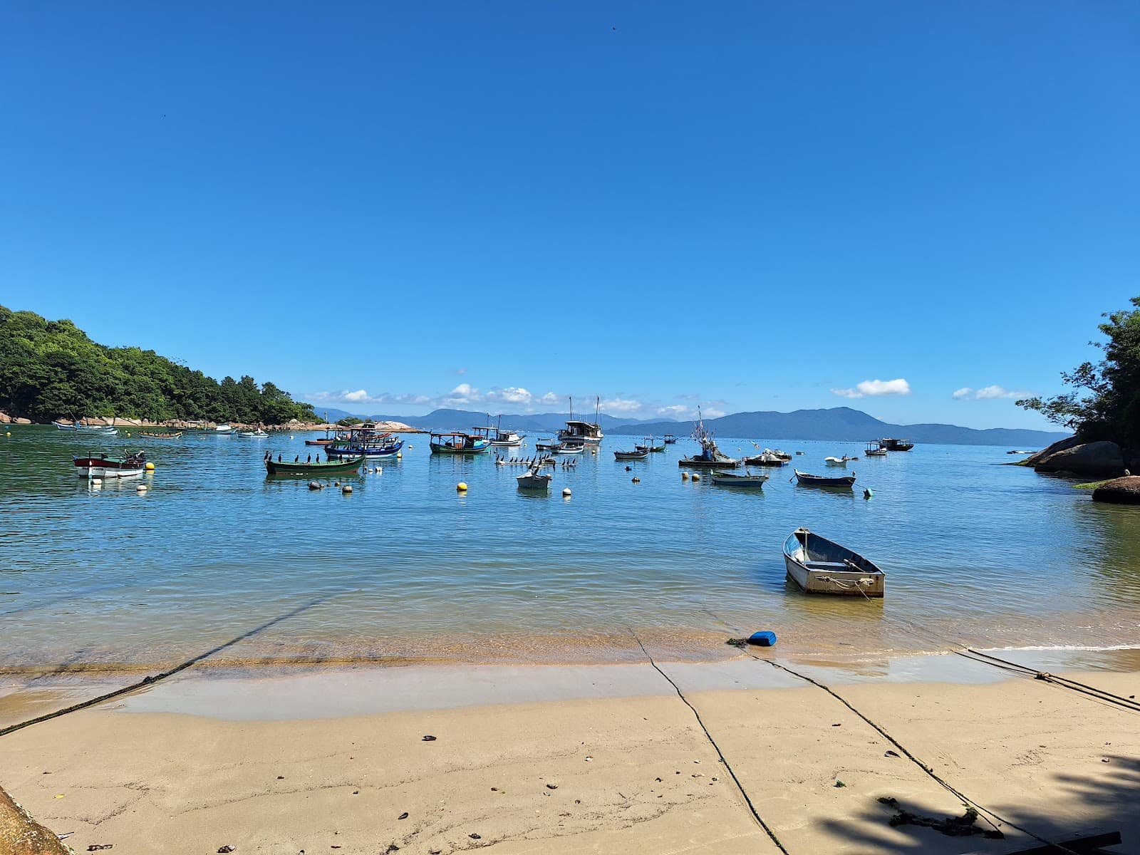 Ganchos do Meio - Image 1