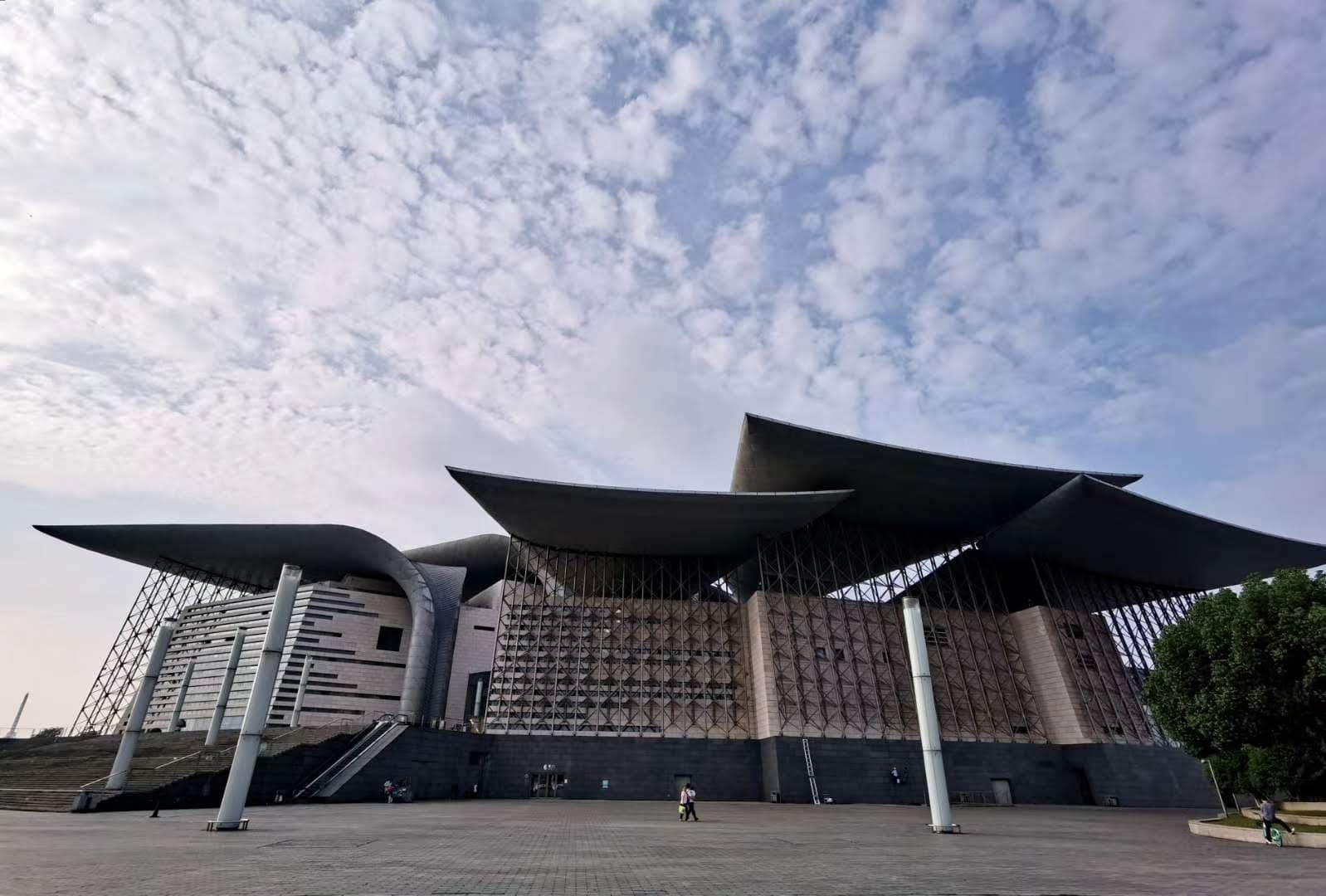 Wuxi Grand Theatre - Image 1
