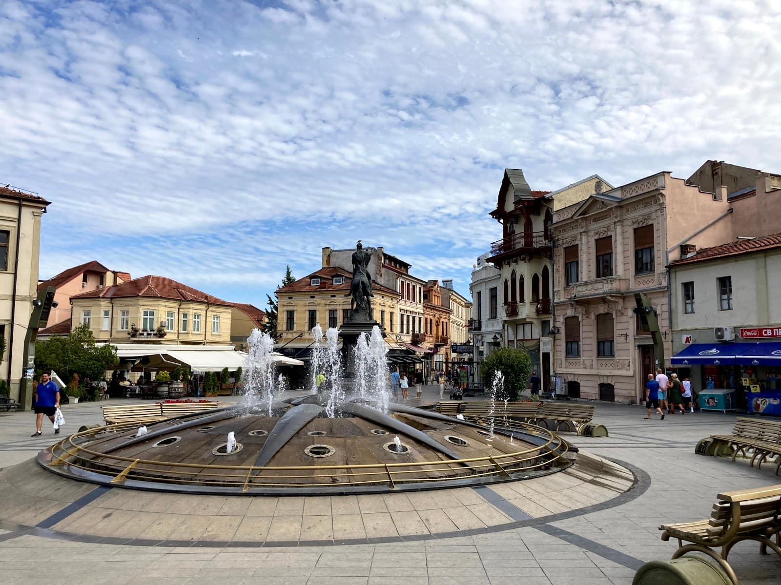 Magnolia Square - Image 1