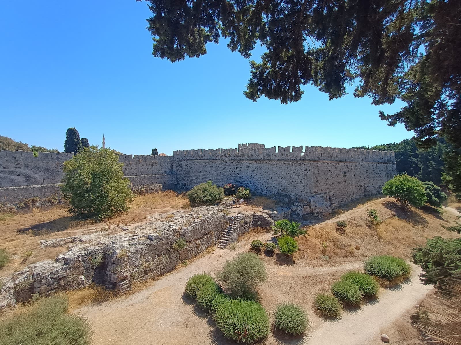 Gate d’Amboise - Image 1