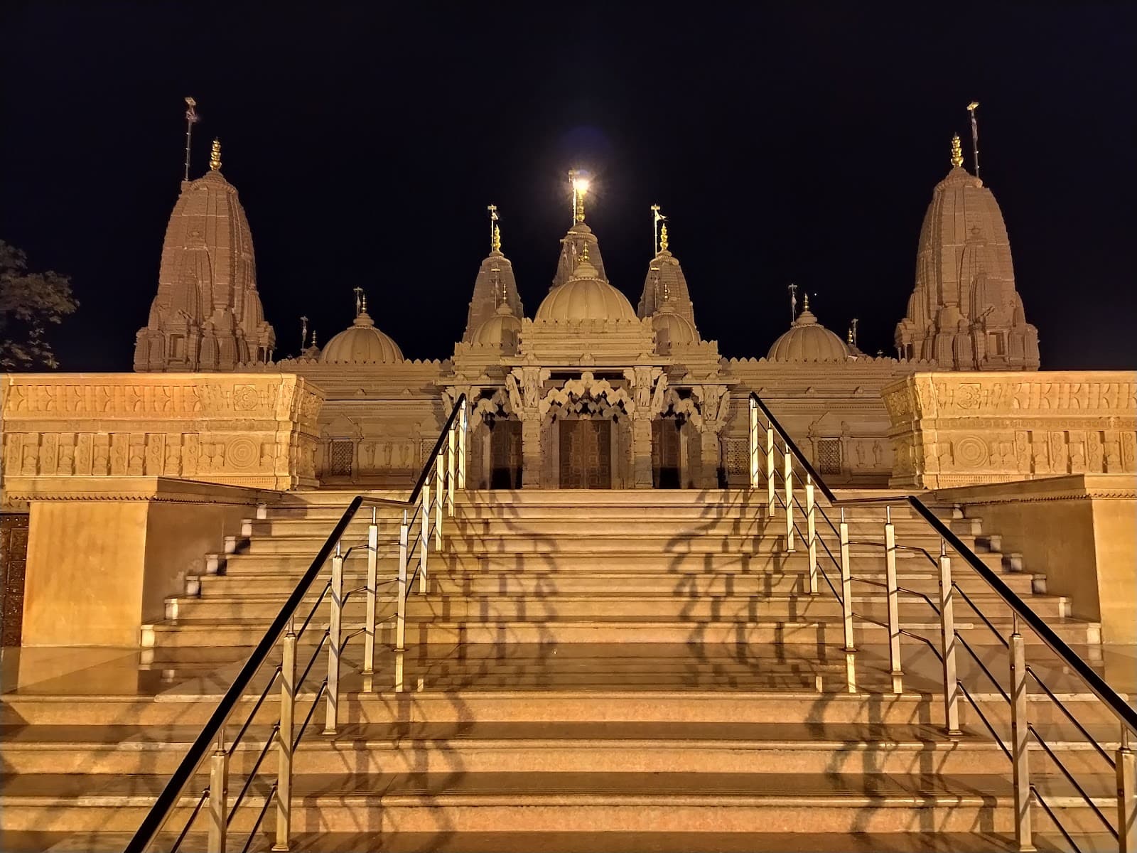 Swaminarayan Temple (Silvassa) - Image 1