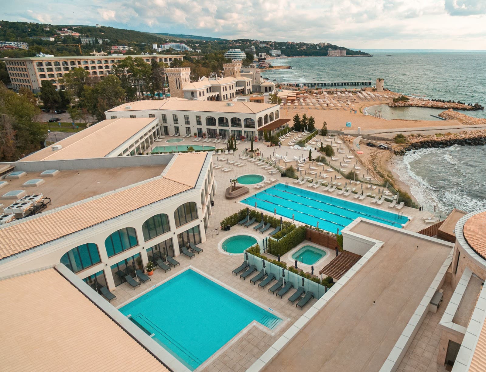 Aquahouse Thermal and Beach - Image 1