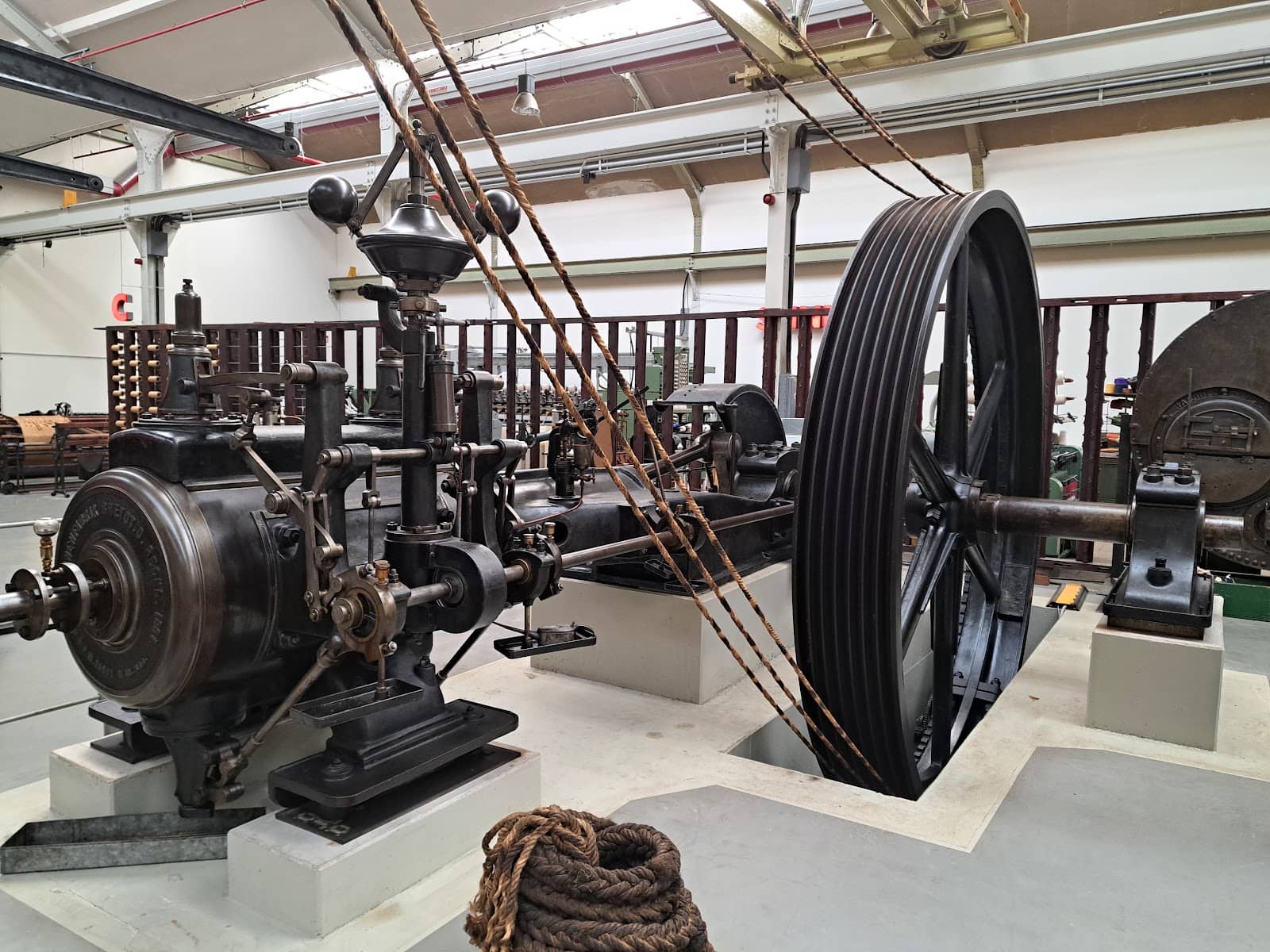 Jacquard Loom Demonstration