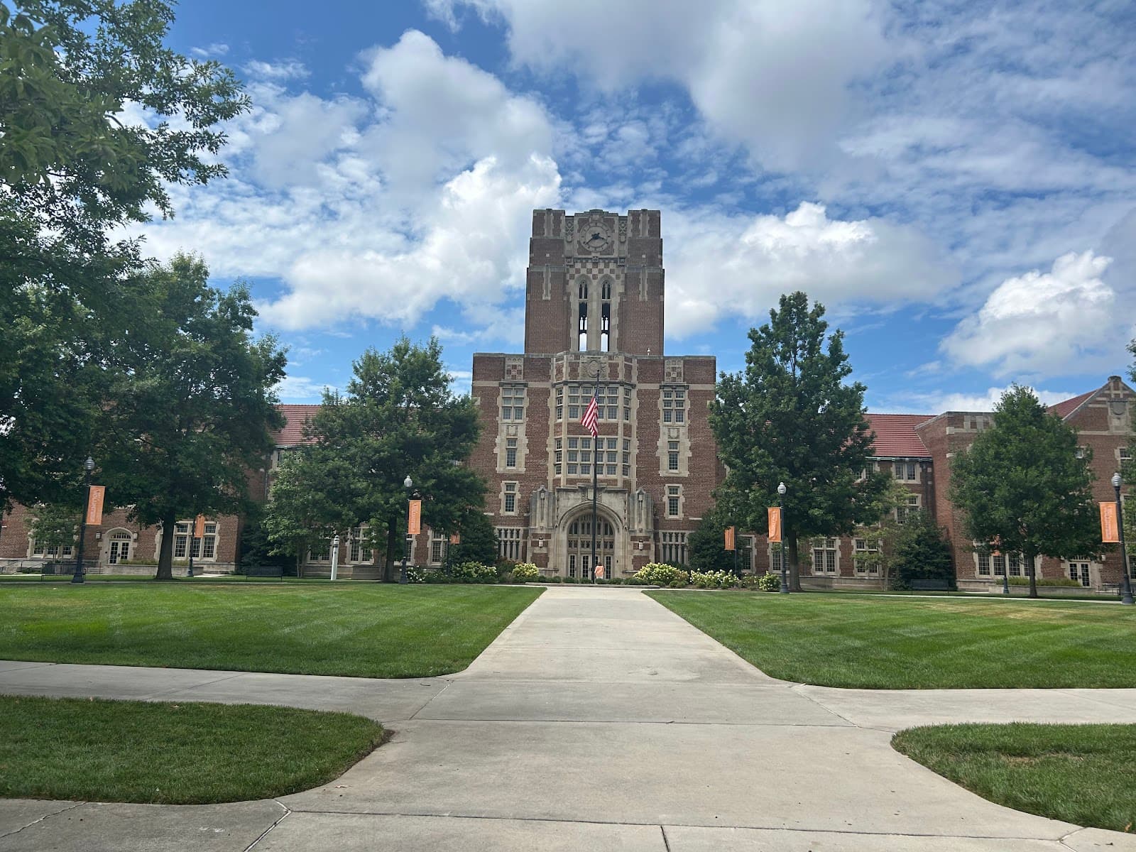 Ayres Hall Knoxville - Image 1