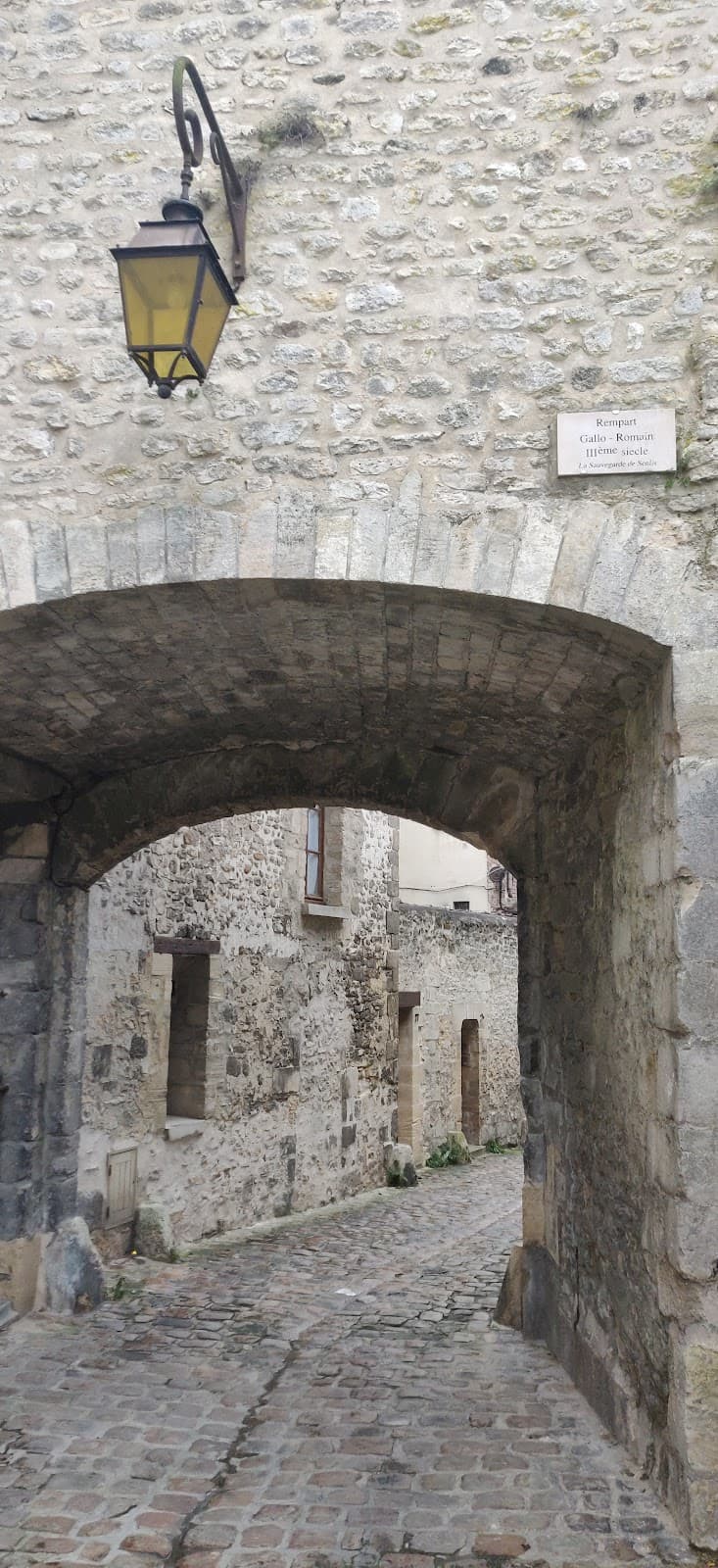 Senlis Ramparts - Image 1