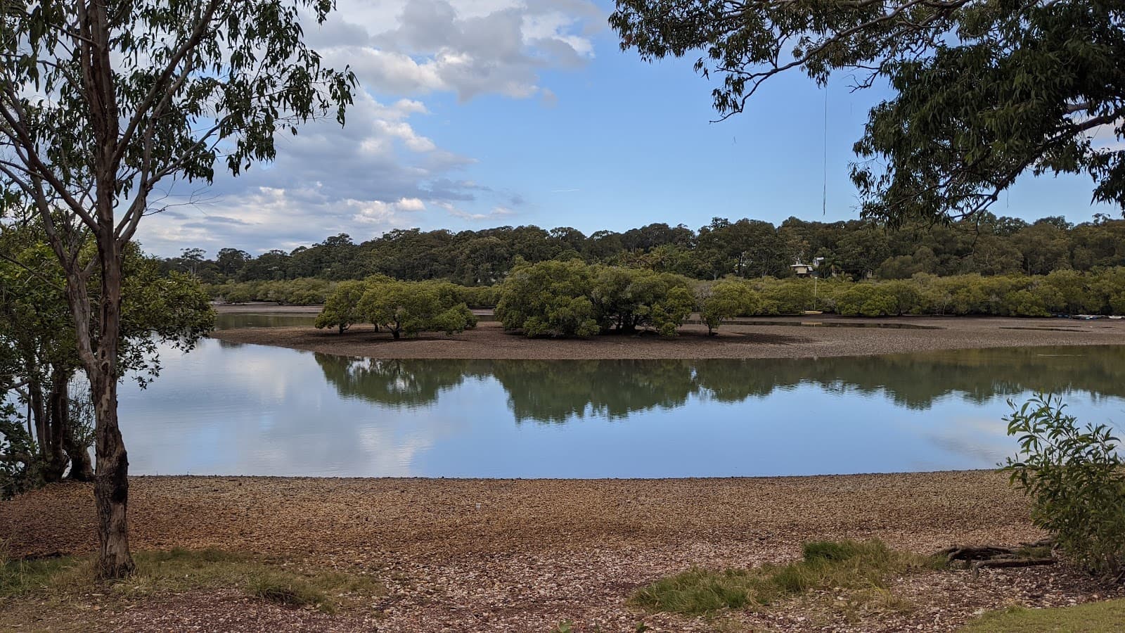 Macleay Island - Image 1
