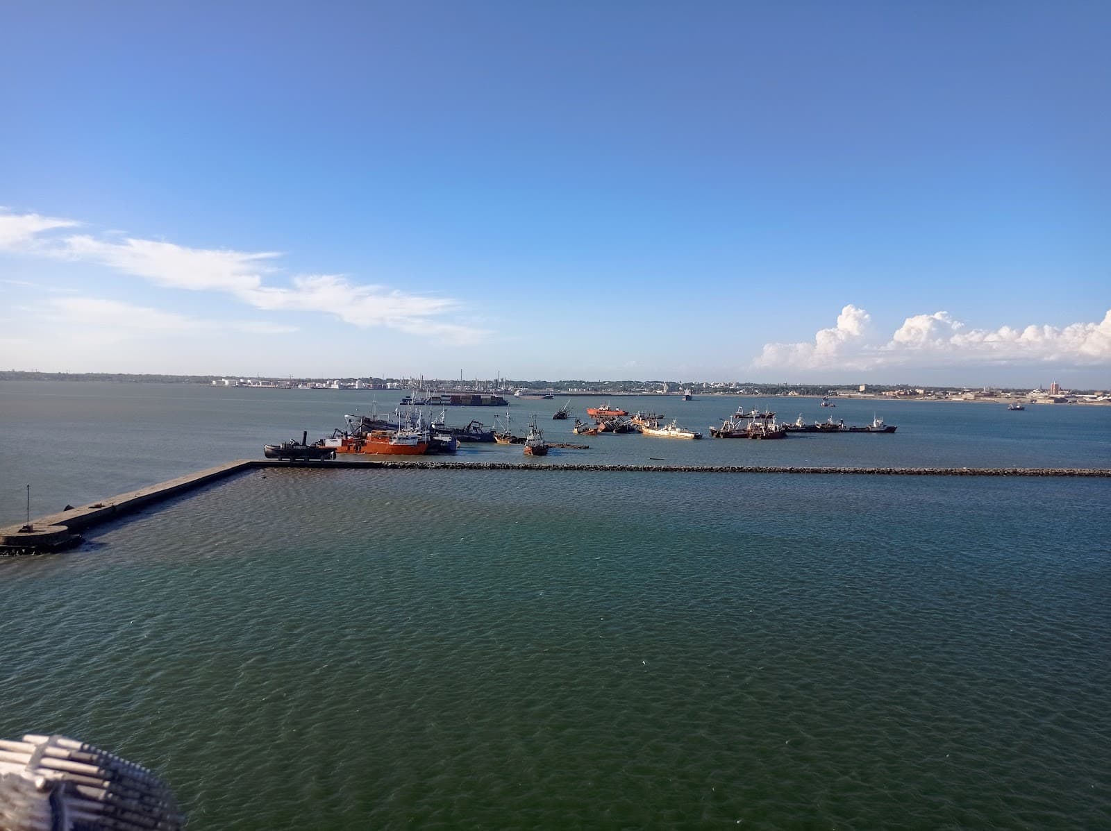 Puerto de Montevideo - Image 1