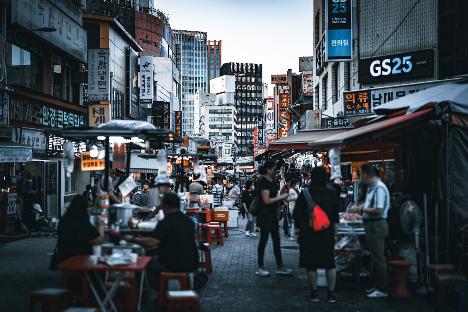 Street food stalls - Image 1