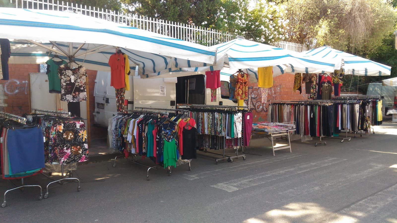 Giardini Naxos Weekly Market - Image 1