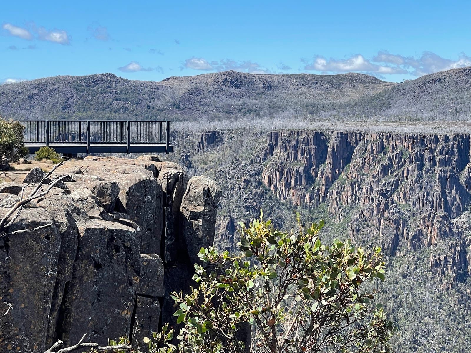 Devils Gullet Lookout - Image 1