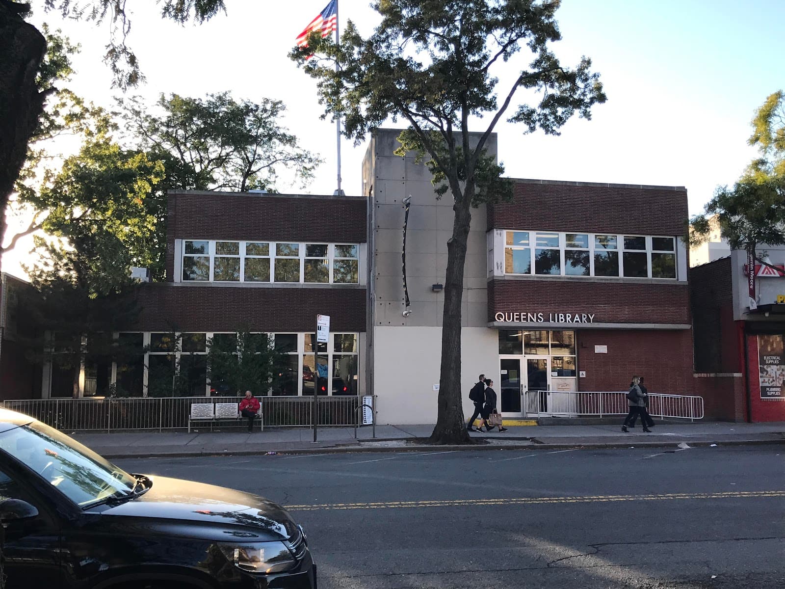 Steinway Branch, Queens Public Library - Image 1